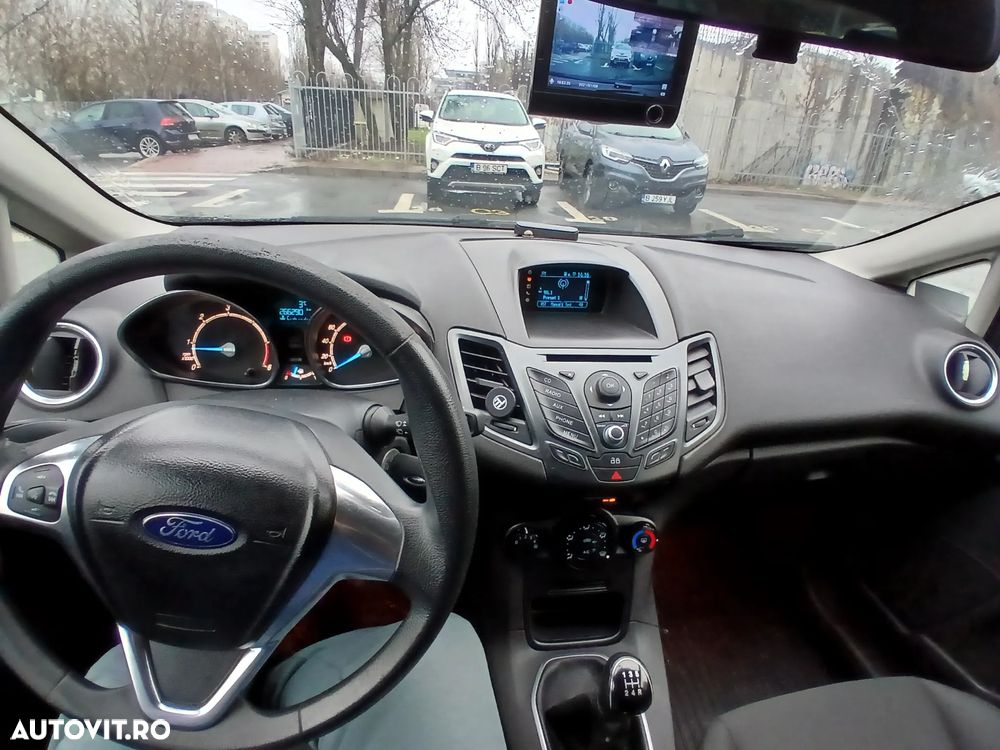 Ford Fiesta 1.5 TDCi DPF Titanium - 5