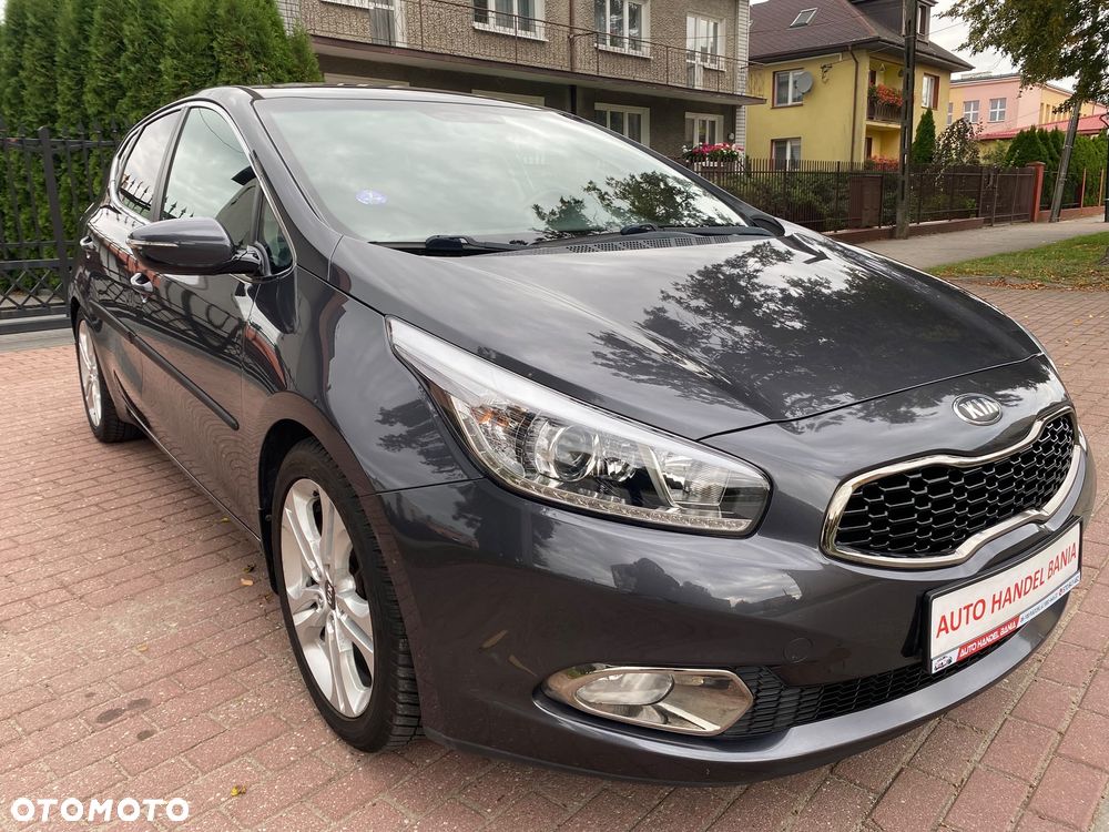 Kia Ceed 1.6 GDI Dream-Team Edition - 19