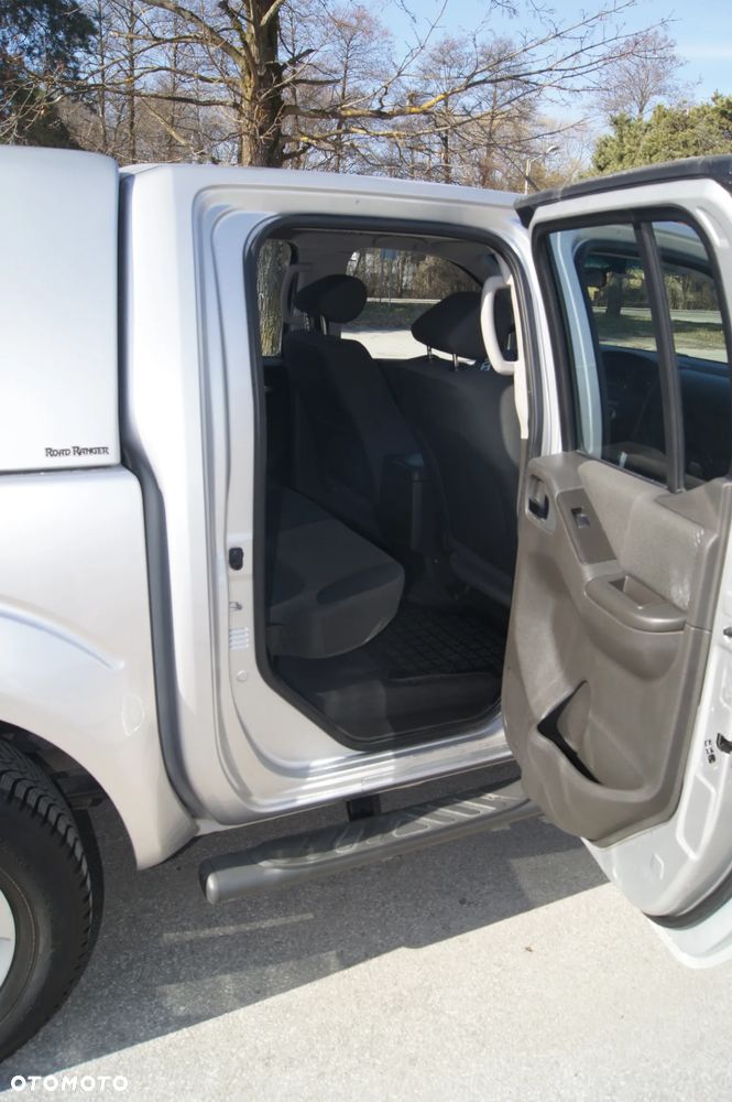 Nissan Navara 2.5 D LE Long - 12