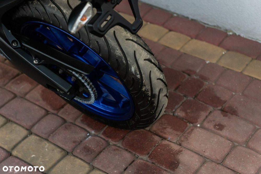 Yamaha MT - 8