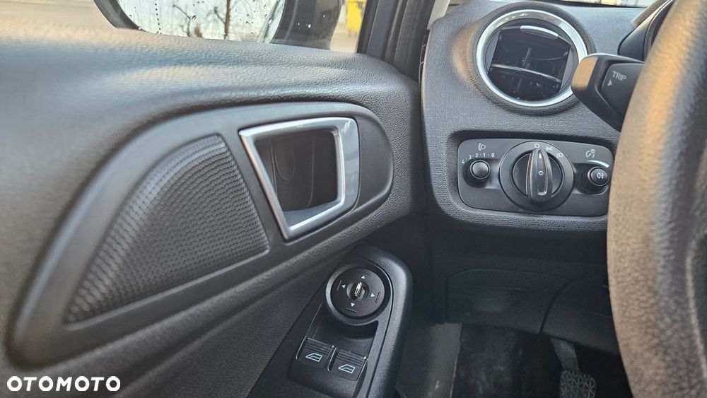 Ford Fiesta - 19
