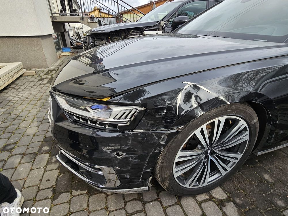 Audi A8 - 30
