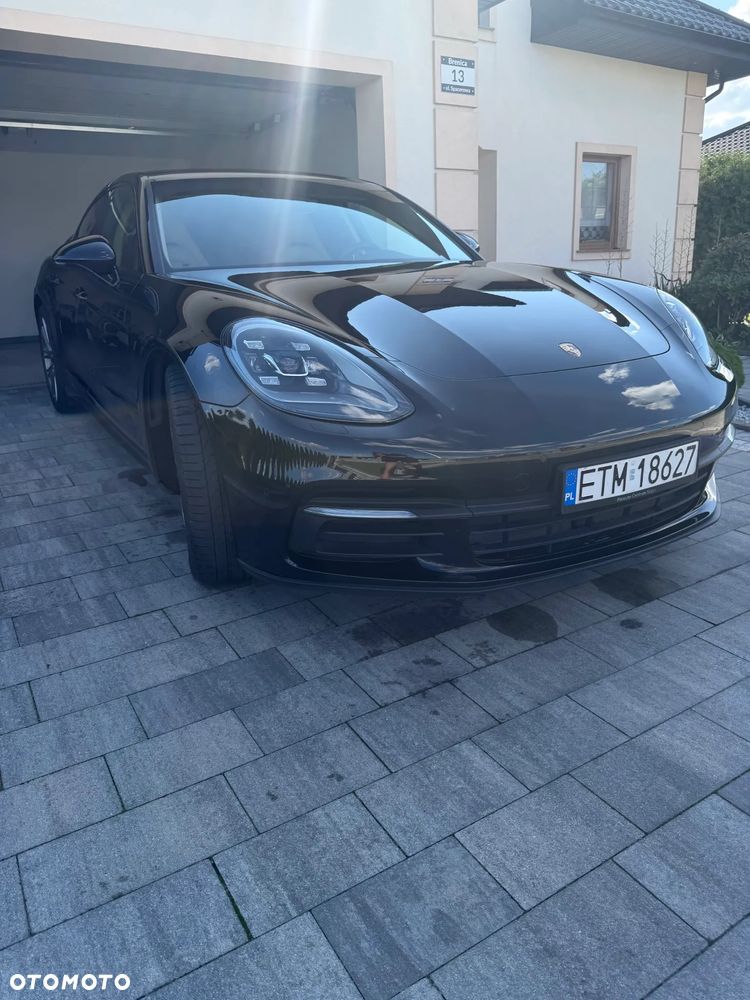 Porsche Panamera 4 - 9