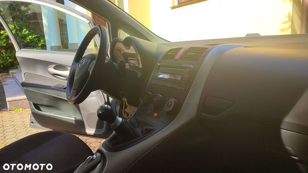 Toyota Auris 1.4 VVT-i Team - 22