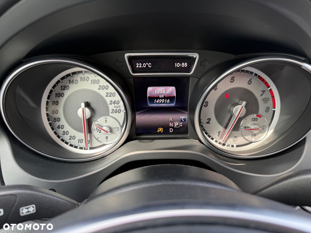 Mercedes-Benz GLA 250 4-Matic AMG Line - 11