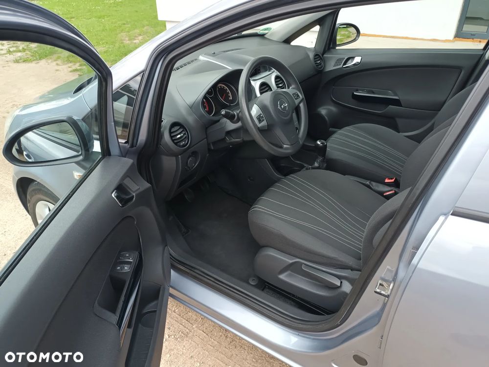 Opel Corsa 1.2 16V Essentia - 19