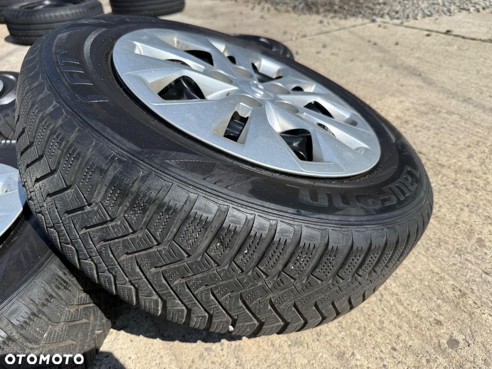 Felgi stalowe + Opony Wielosezonowe 15 cali KIA CEED CARENS PRO CEE Hyundai I30 i20 - 3