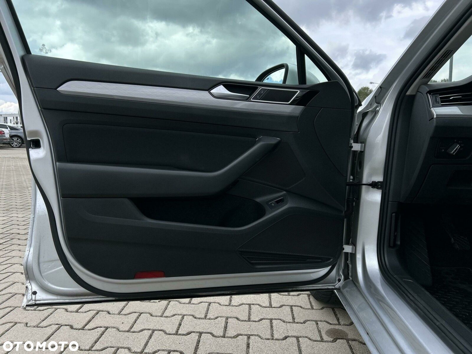 Volkswagen Passat 2.0 TDI EVO Business - 10