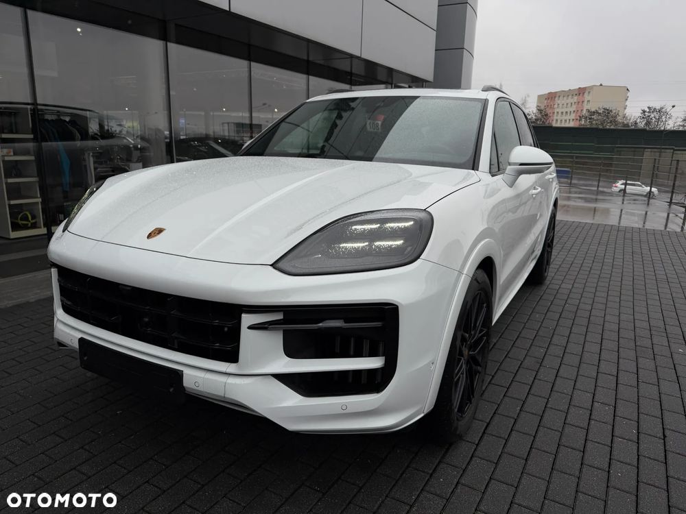 Porsche Cayenne - 1