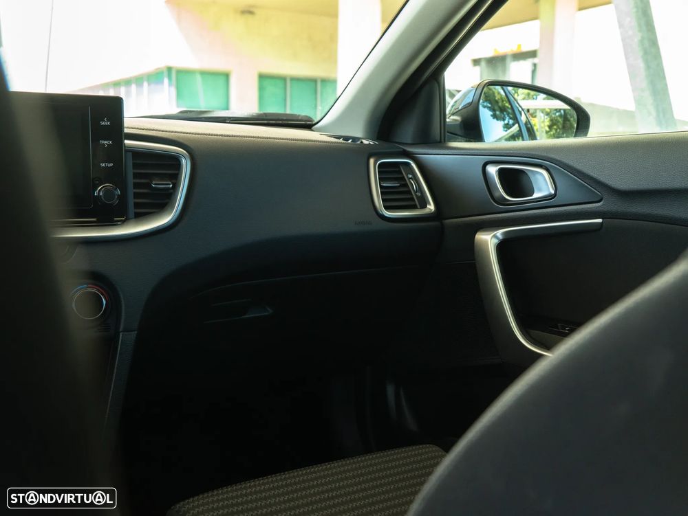 Kia XCeed - 16
