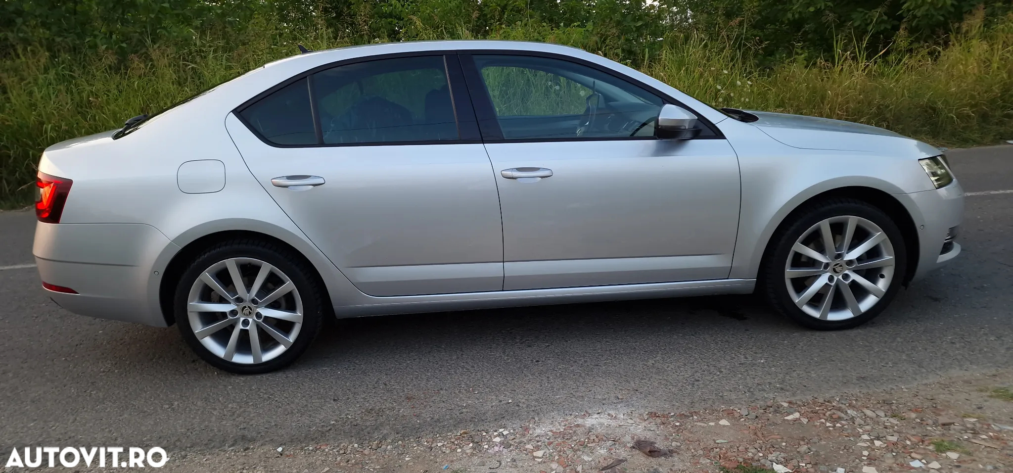 Skoda Octavia 2.0 TDI DSG 4X4 Style - 3