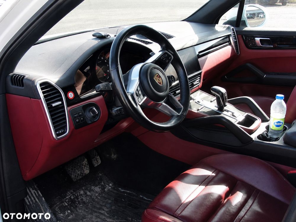 Porsche Cayenne S E-Hybrid - 4