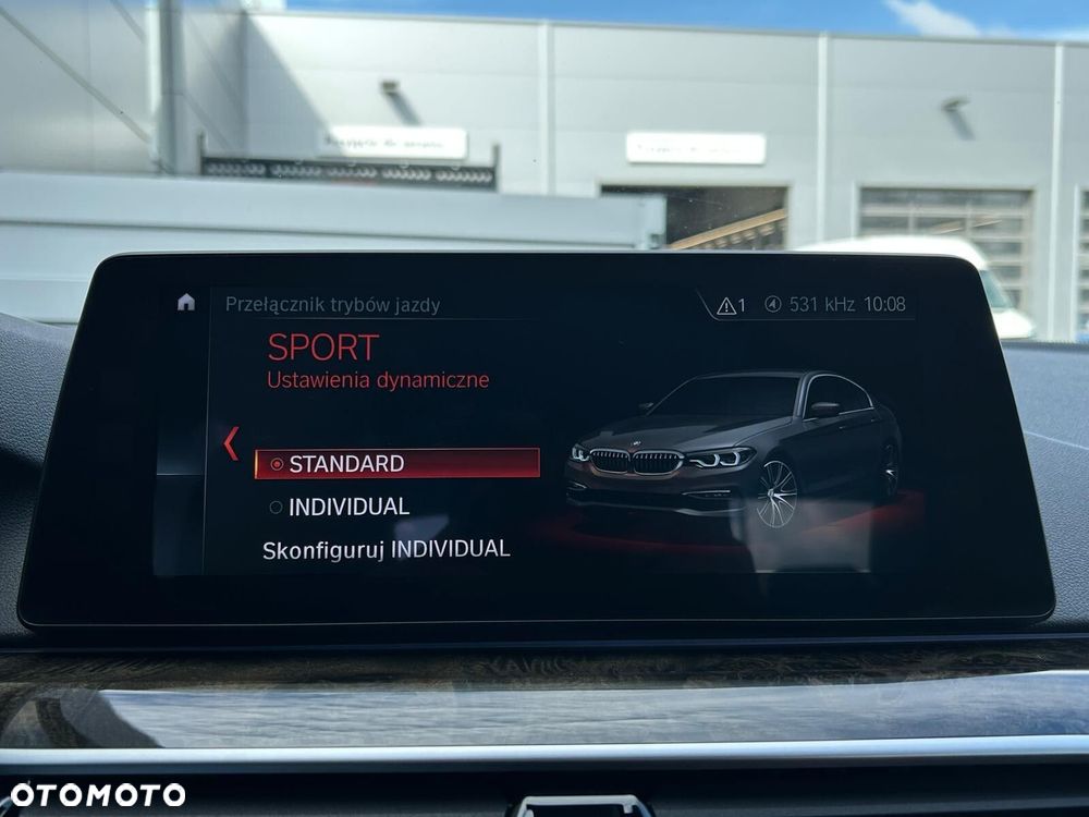 BMW Seria 5 530i GPF xDrive Sport Line sport - 30