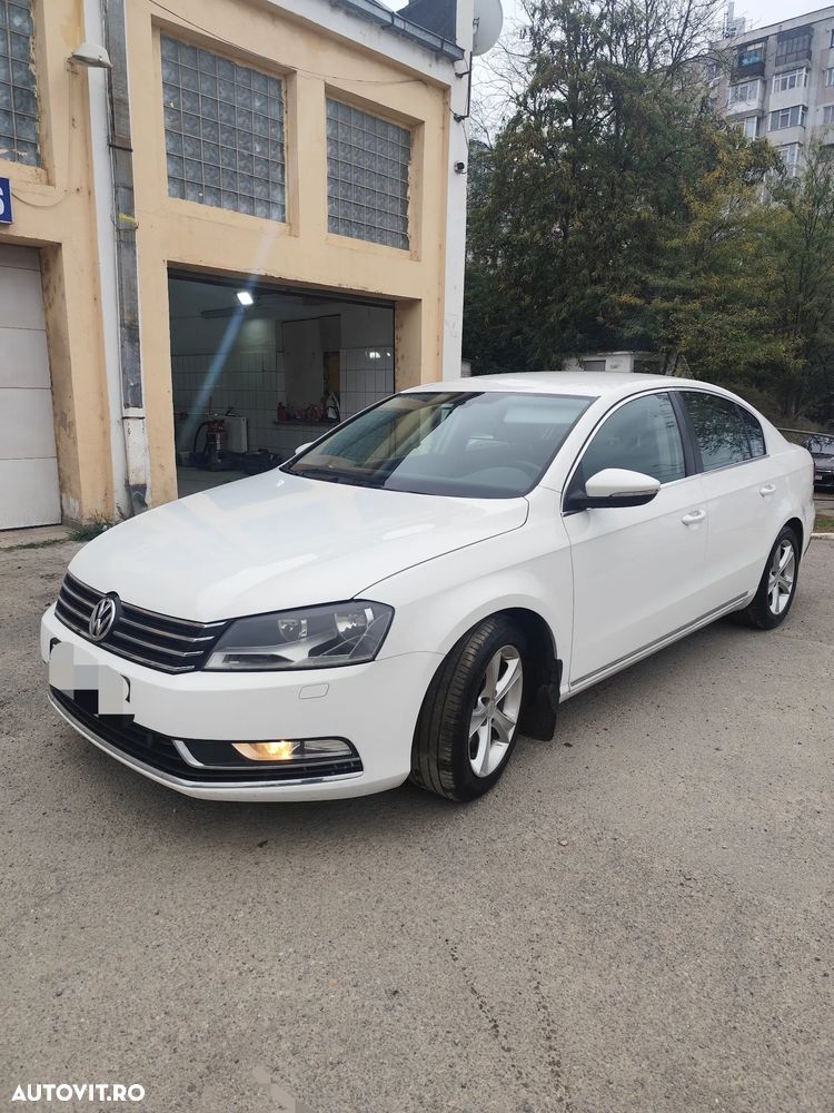 Volkswagen Passat - 4