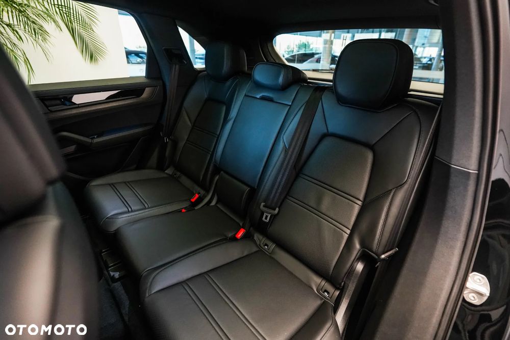 Porsche Cayenne Standard - 12