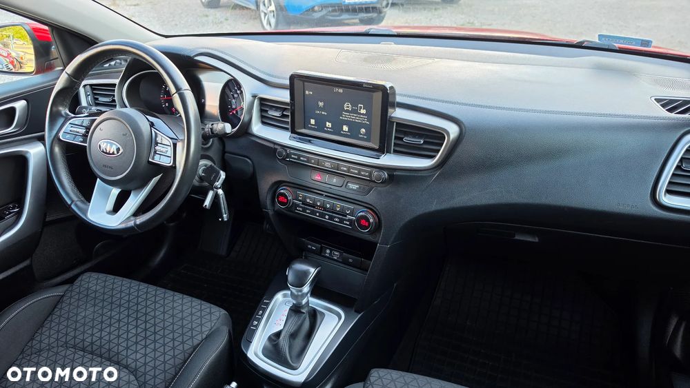 Kia Ceed 1.4 T-GDI L Business Line DCT - 16