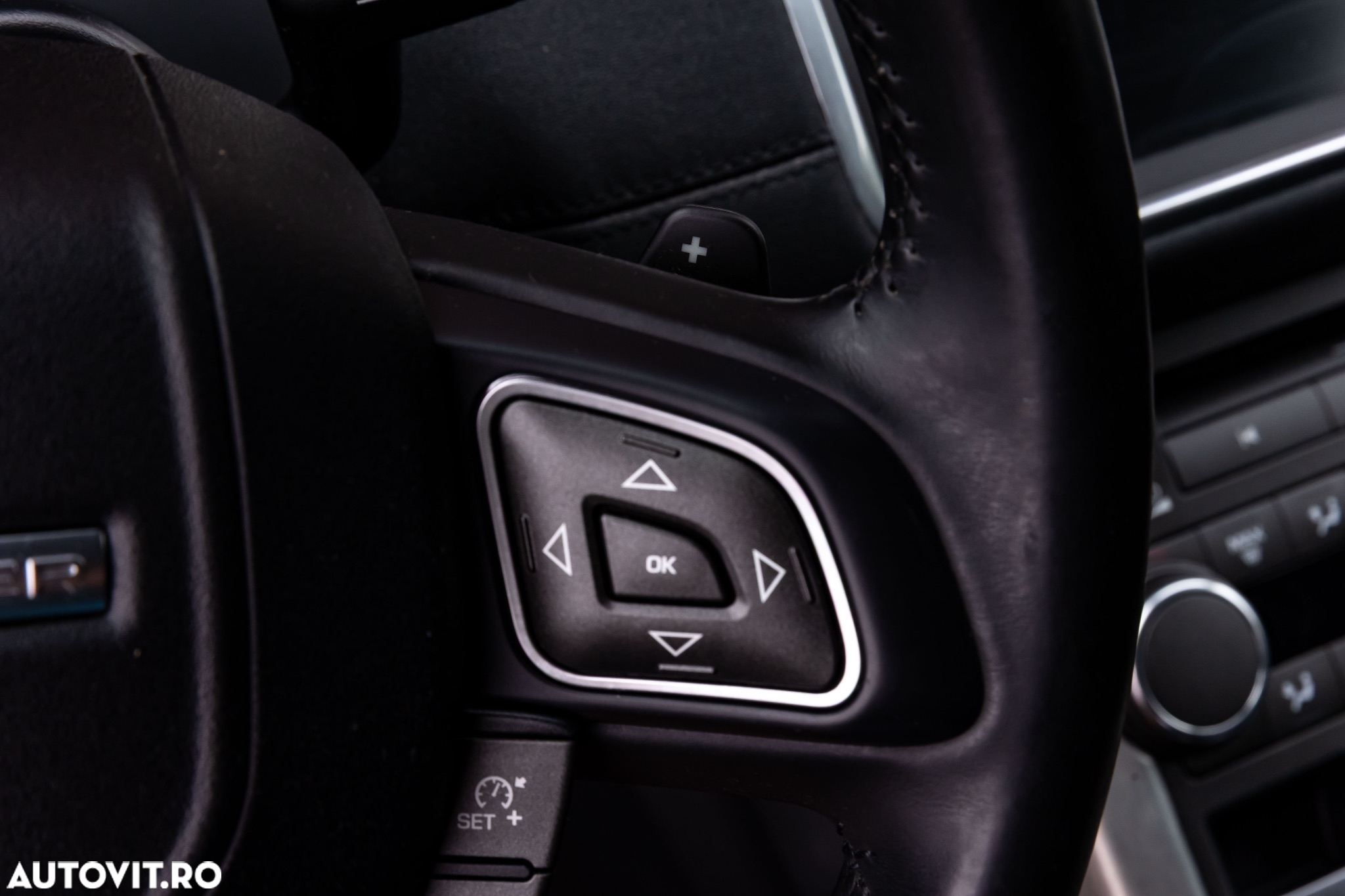 Land Rover Range Rover Evoque - 38