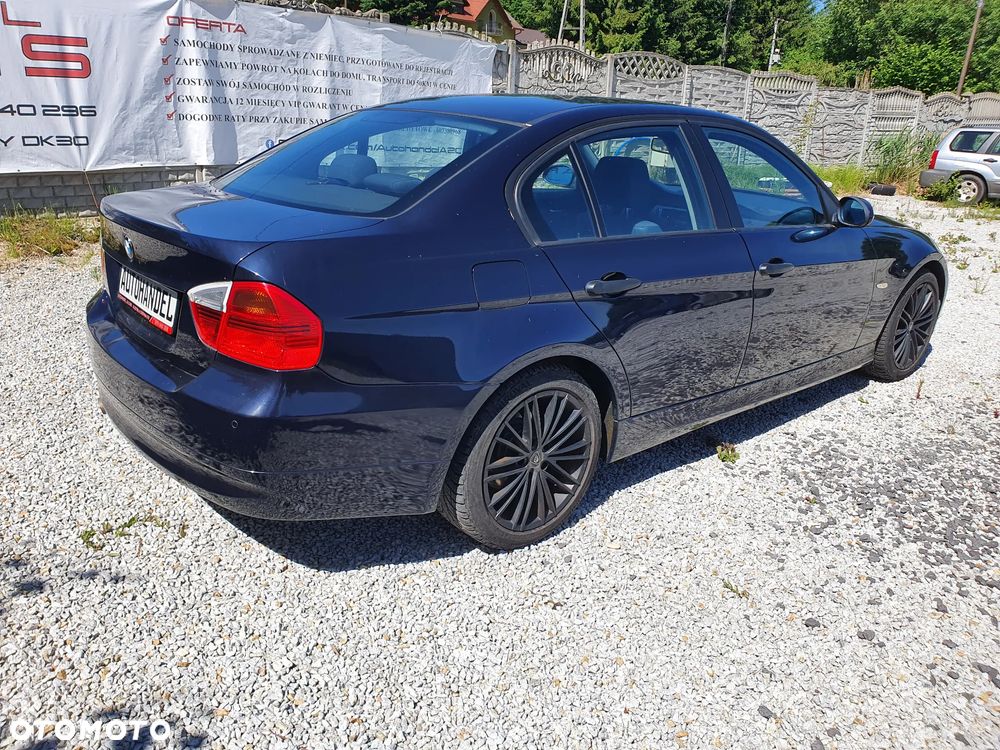 BMW Seria 3 320i - 3