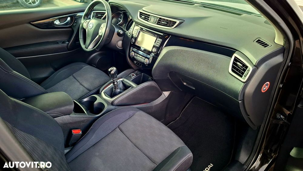 Nissan Qashqai 1.5 DCI N-Connecta - 6
