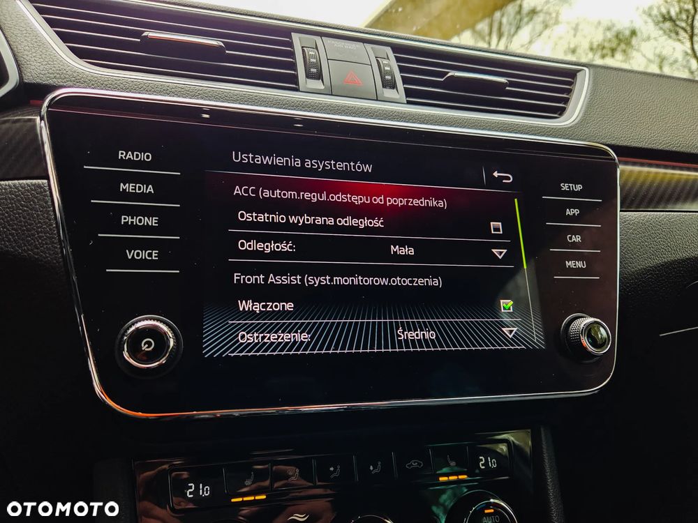 Skoda Superb 2.0 TDI SCR Sportline DSG - 31