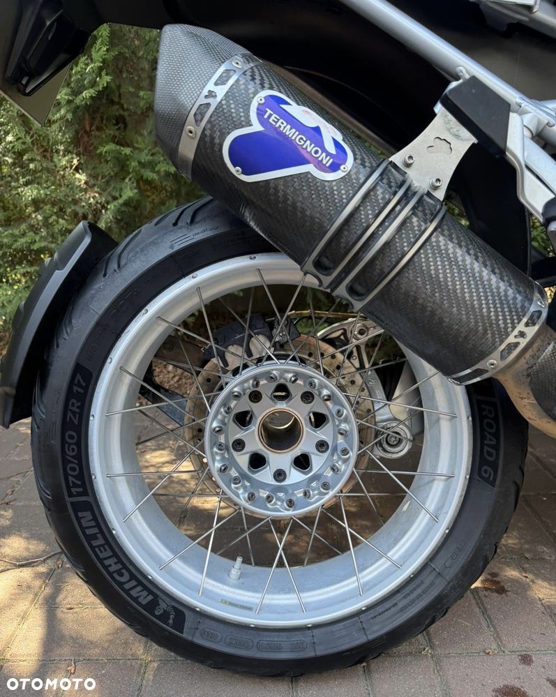 BMW R - 8