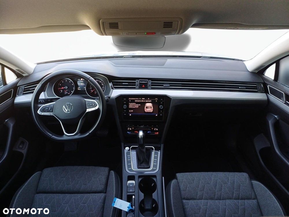 Volkswagen Passat - 12