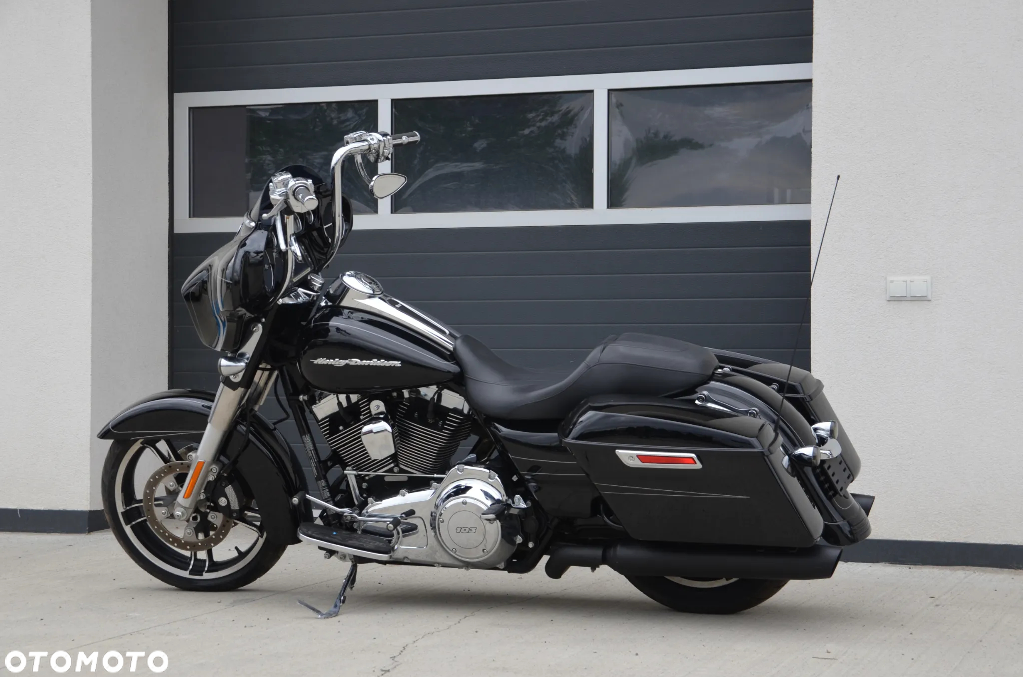 Harley-Davidson FLHXS Special - 11