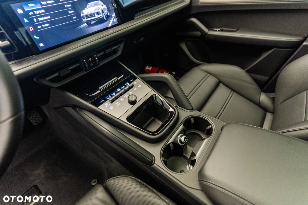 Porsche Cayenne E-Hybrid PHEV Black Edition - 25