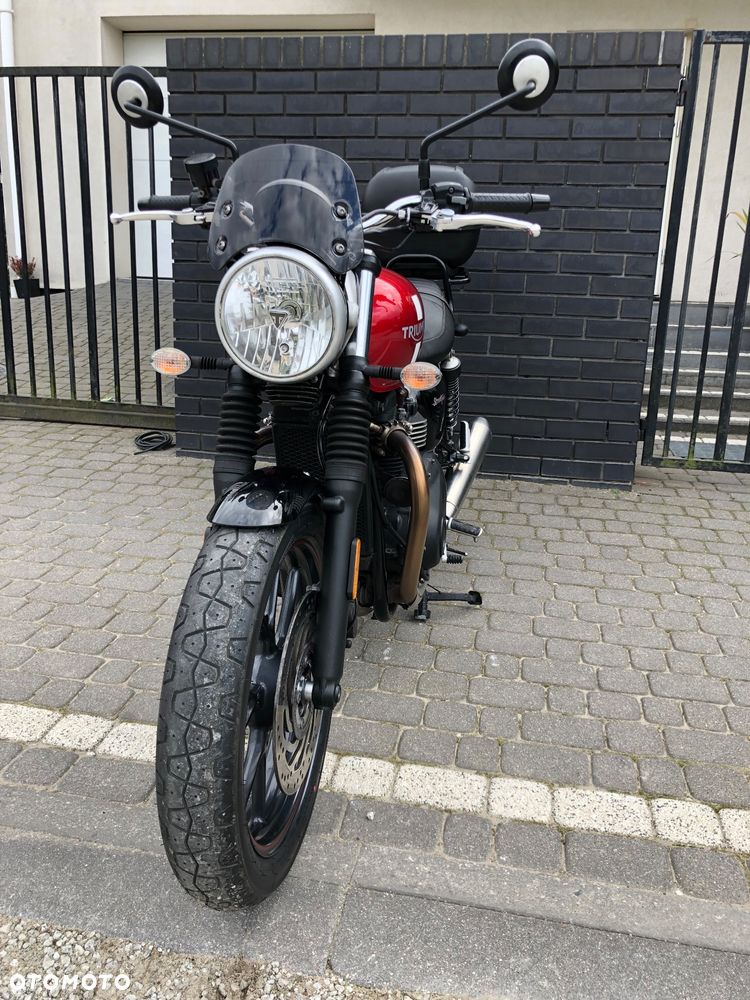 Triumph Street Twin - 3