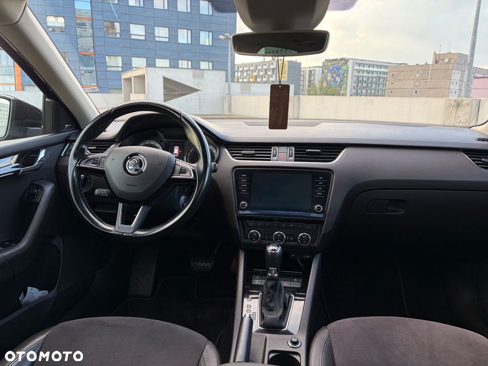 Skoda Octavia 2.0 TDI 4x4 L&K DSG - 10