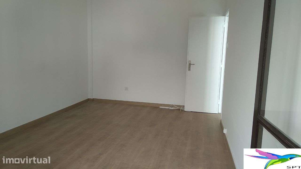 Apelação T1 Remodelado 1ªAndar (Centro) Varanda - Grande imagem: 3/7