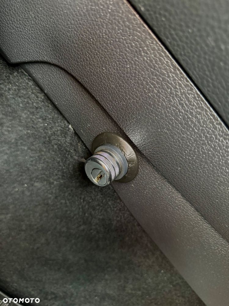 Volkswagen Golf VII 1.6 TDI BlueMotion Trendline - 18