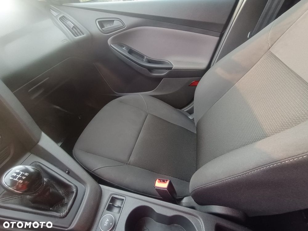 Ford Focus 1.6 Trend - 10
