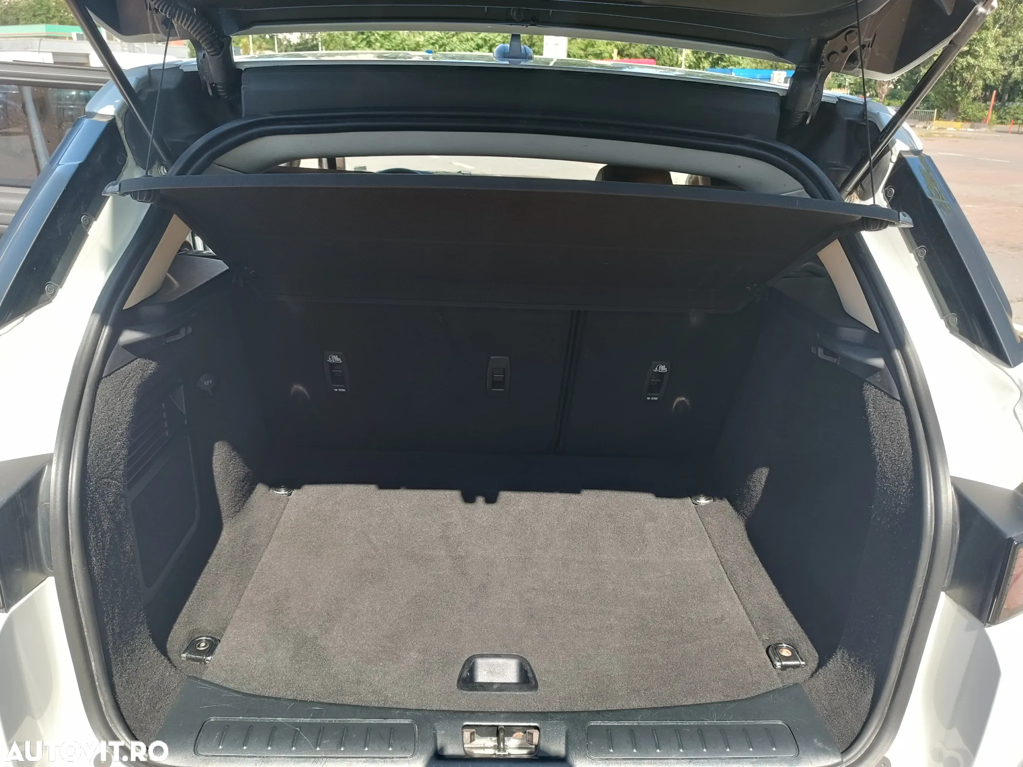 Land Rover Range Rover Evoque - 16