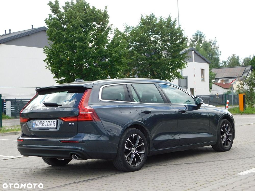 Volvo V60 D3 Momentum Pro - 33