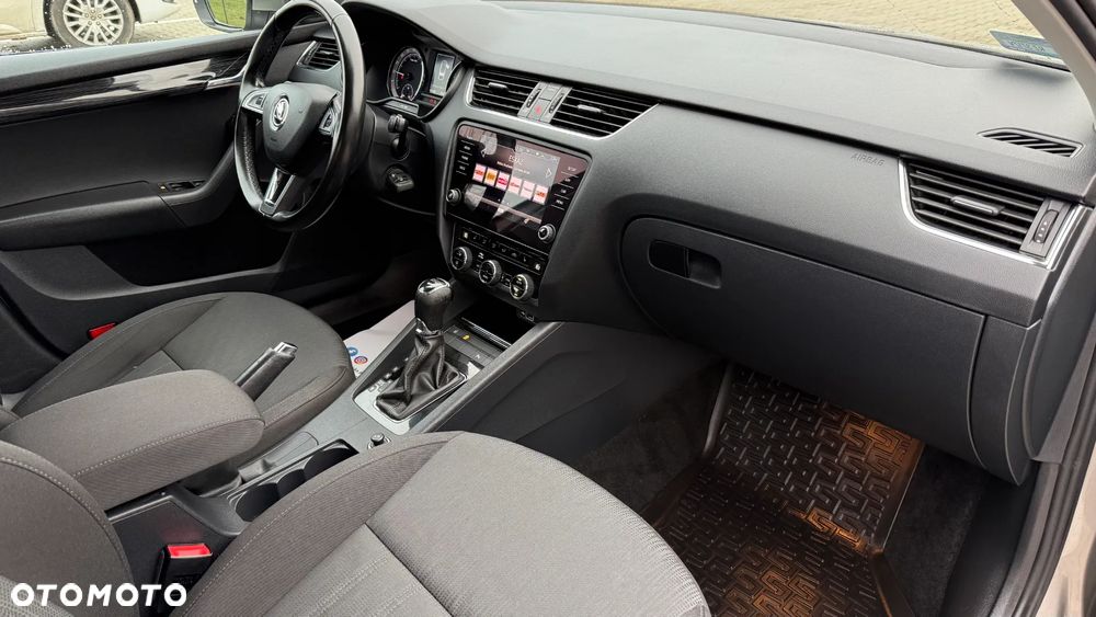 Skoda Octavia 2.0 TDI Style DSG - 12