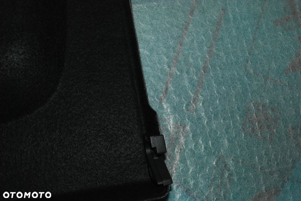 PÓŁKA BAGAŻNIKA TYLNA VOLVO XC40 19- - 4