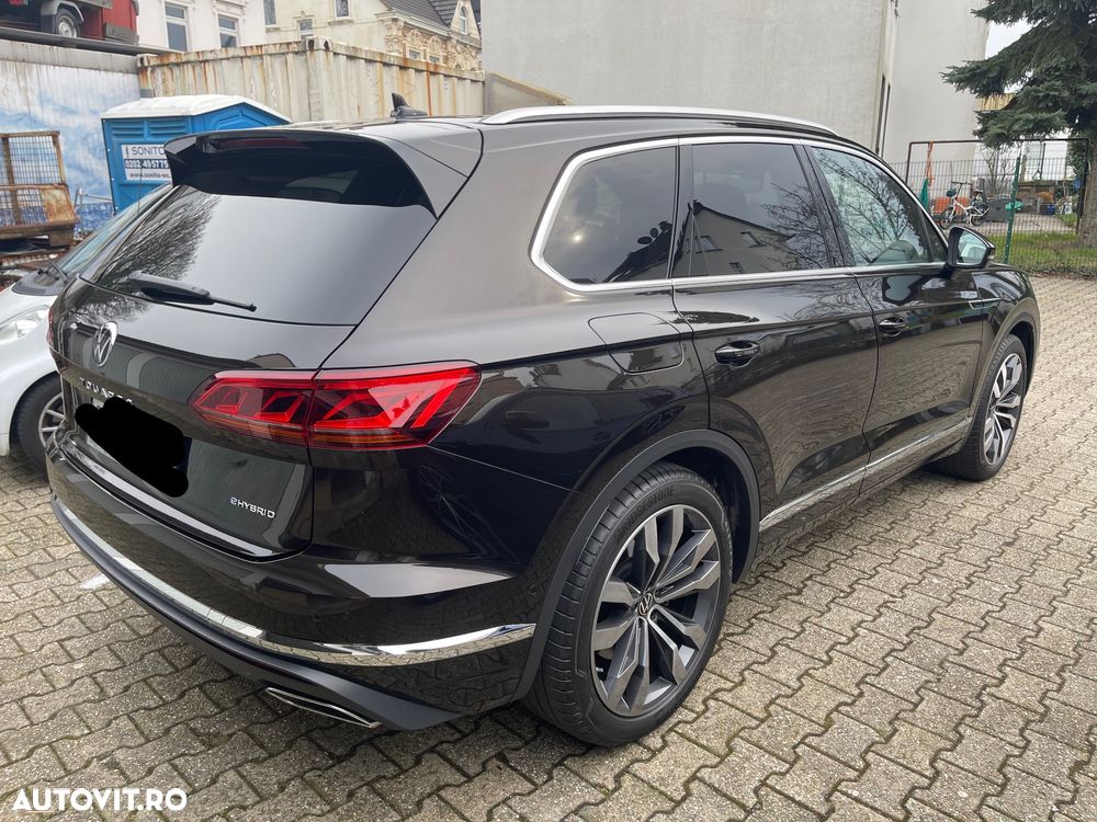 Volkswagen Touareg 3.0 V6 e-Hybrid 4Motion Aut. Elegance - 3