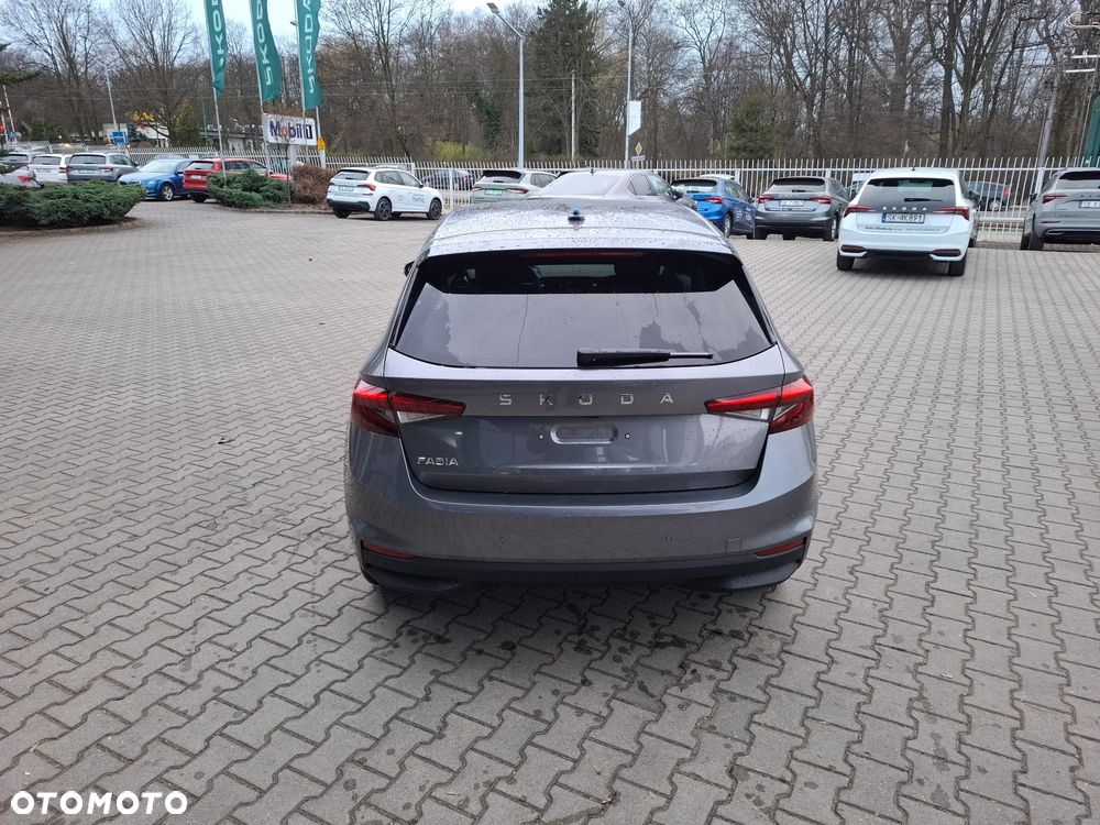 Skoda Fabia 1.0 TSI Drive DSG - 6