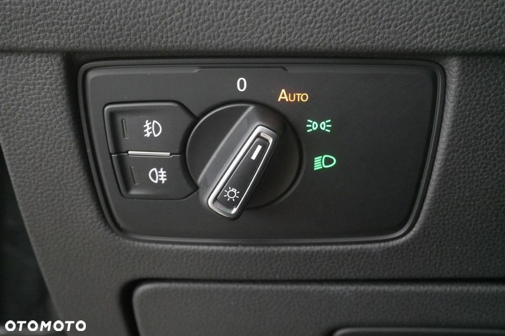 Volkswagen Passat 2.0 TSI Elegance DSG - 29