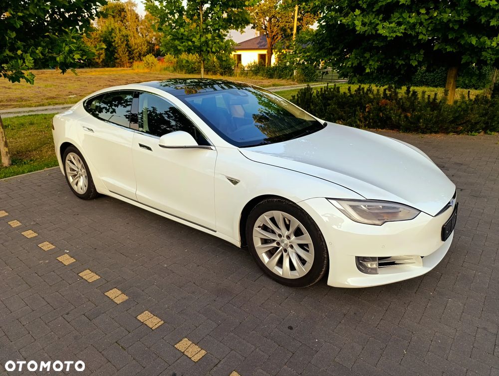 Tesla Model S Long Range Plus - 21