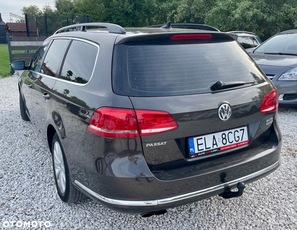 Volkswagen Passat Variant 2.0 Blue TDI DSG SCR Comfortline - 16