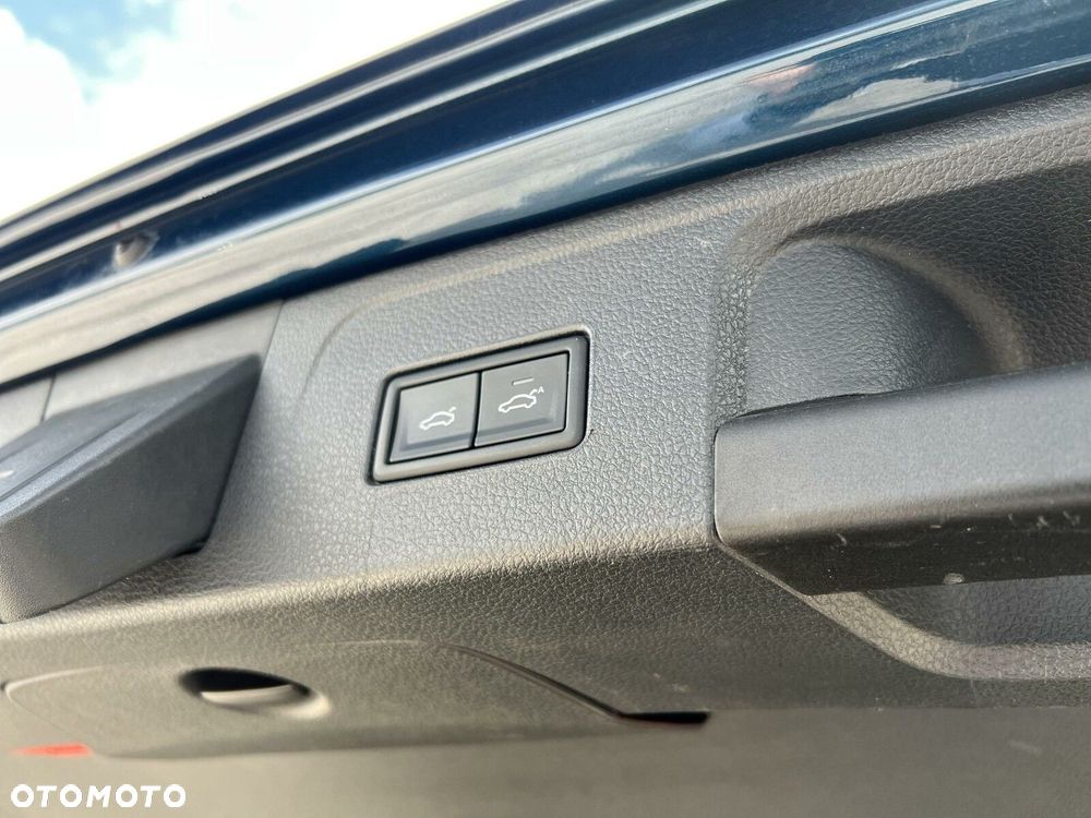 Volkswagen Passat - 10