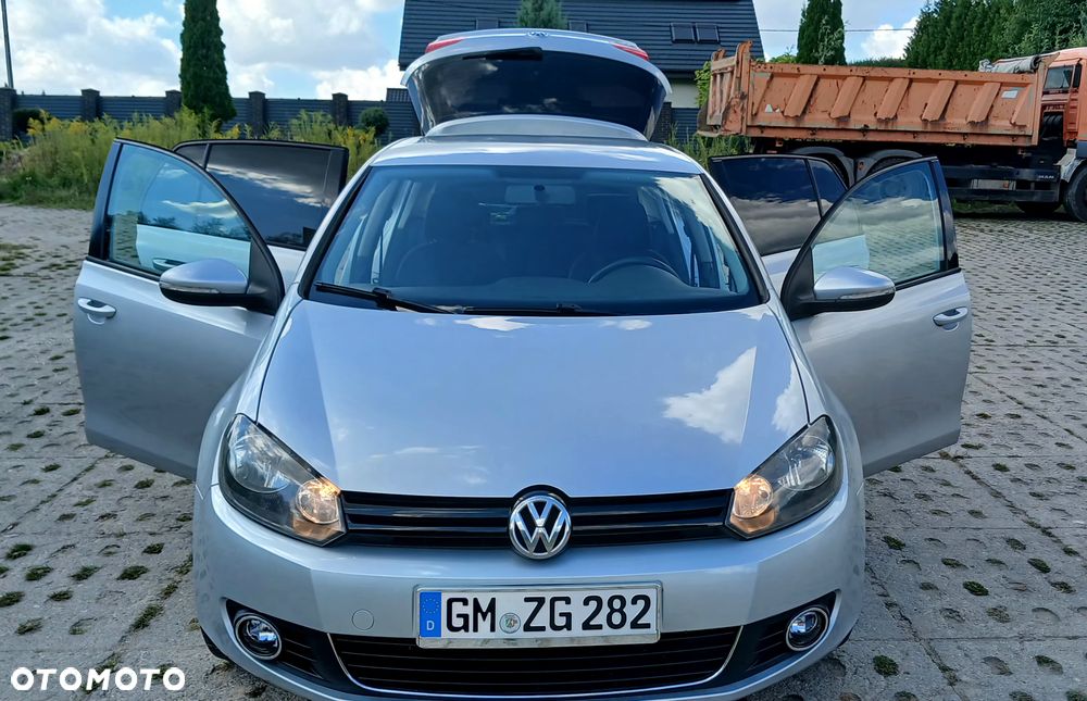 Volkswagen Golf 2.0 TDI DPF BlueMotion Technology Comfortline - 5