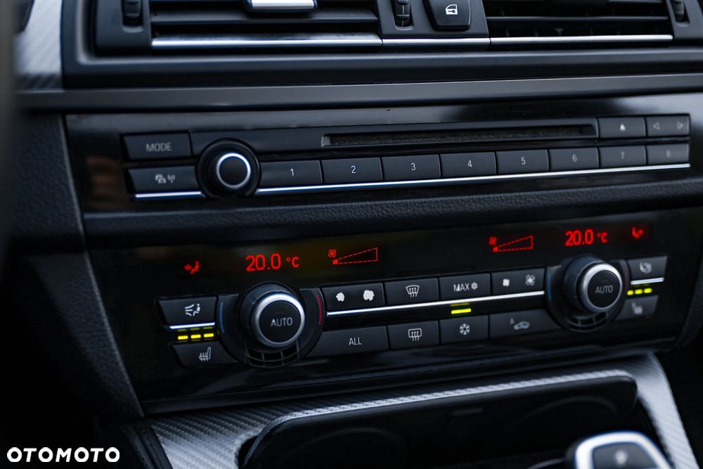 BMW Seria 5 525d - 18