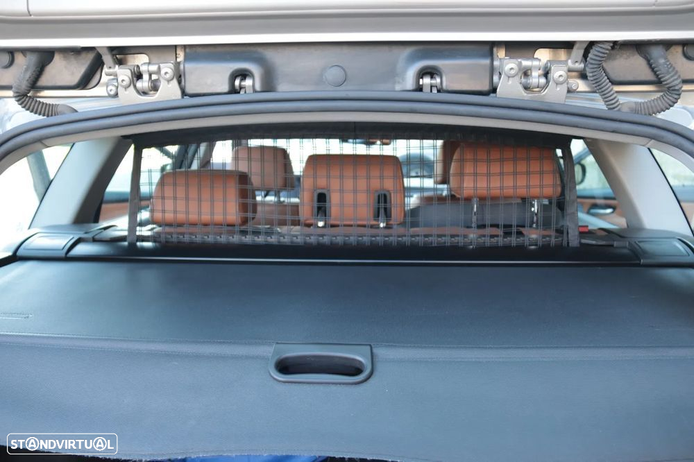 BMW 320 d Touring - 16