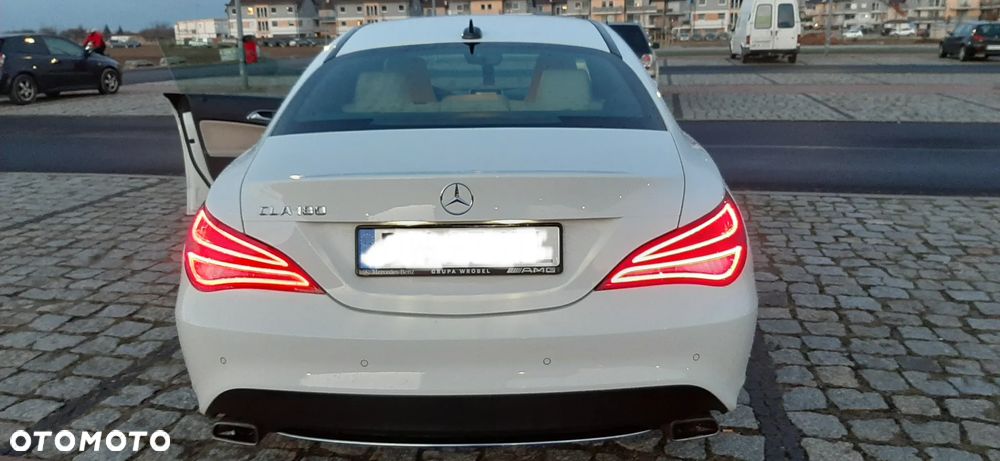 Mercedes-Benz CLA 180 - 4
