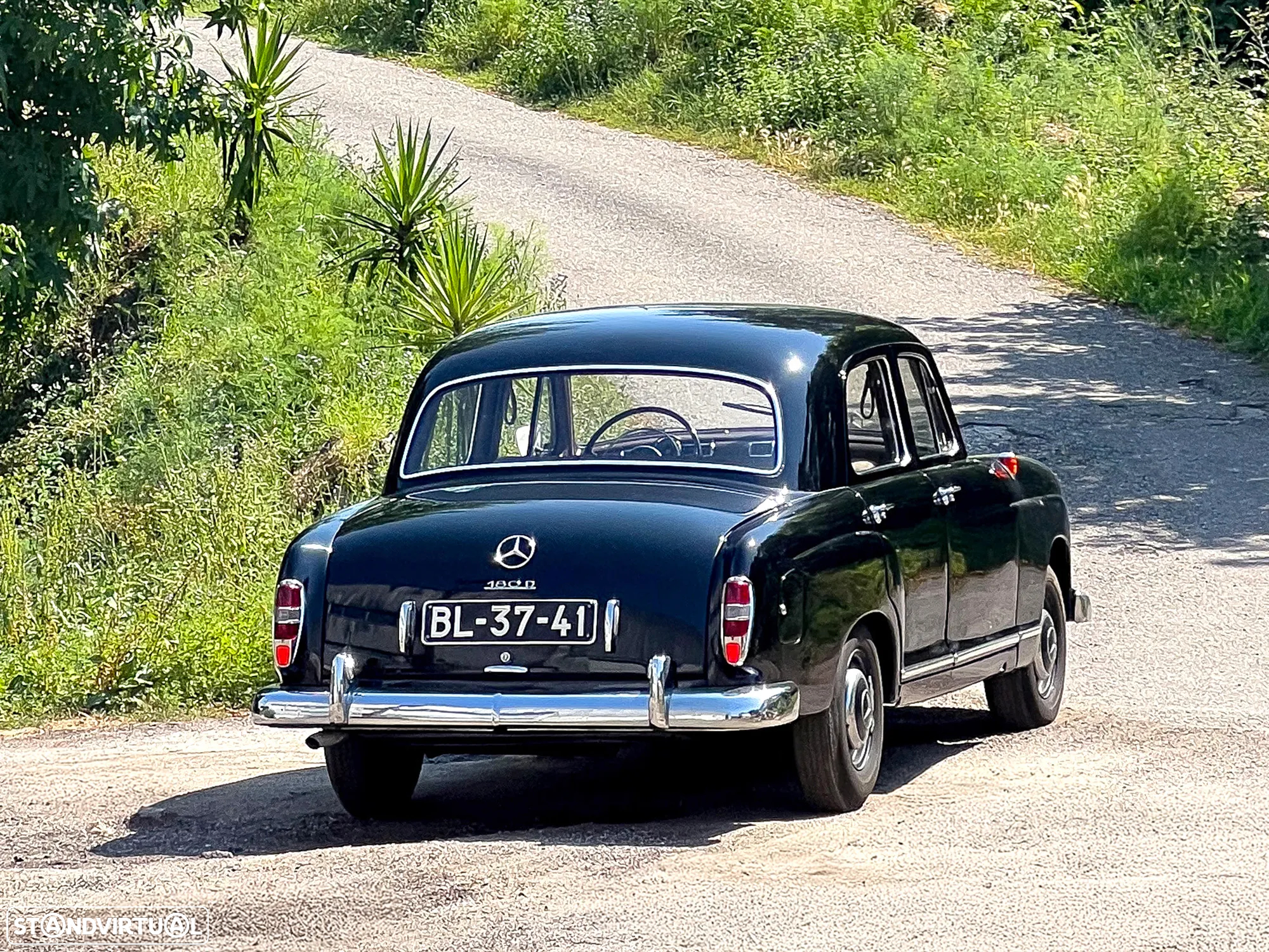 Mercedes-Benz 180 - 12