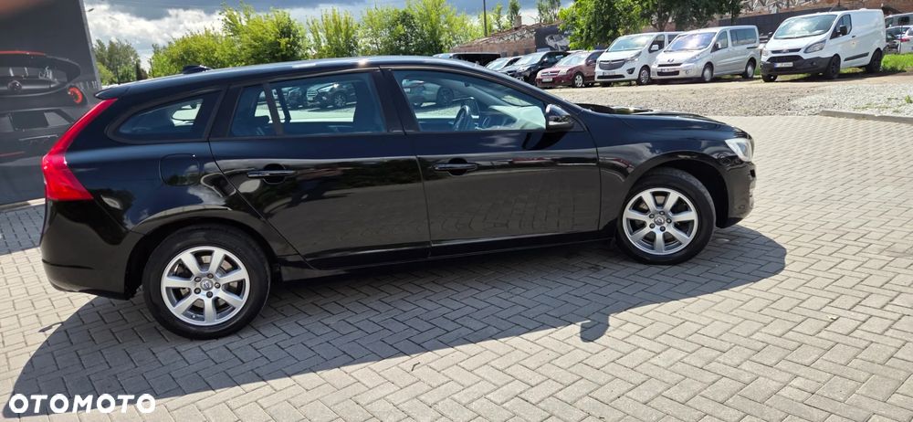 Volvo V60 D4 Geartronic Momentum - 17