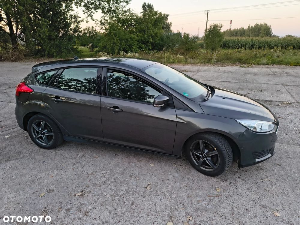 Ford Focus 1.6 Trend - 9